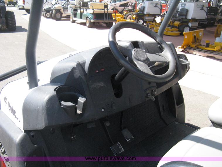 image for item B8102 2007 Bobcat 2200 utility vehicle
