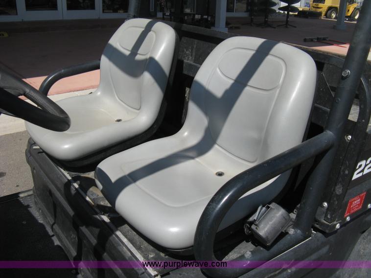 image for item B8102 2007 Bobcat 2200 utility vehicle