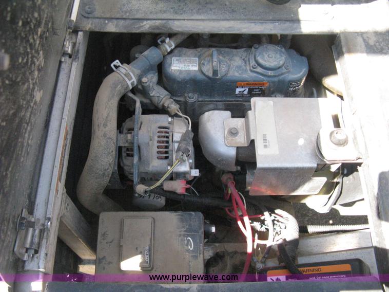 image for item B8102 2007 Bobcat 2200 utility vehicle