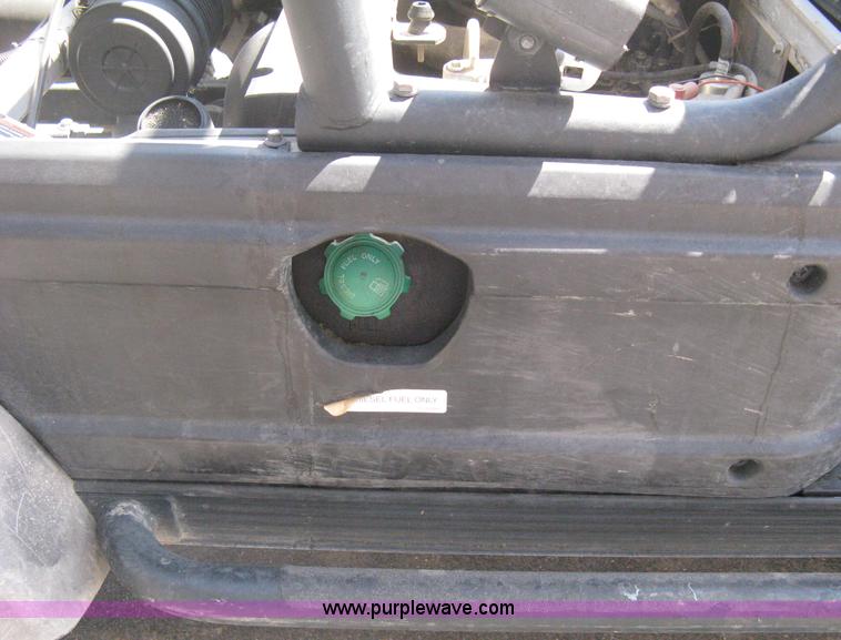 image for item B8102 2007 Bobcat 2200 utility vehicle