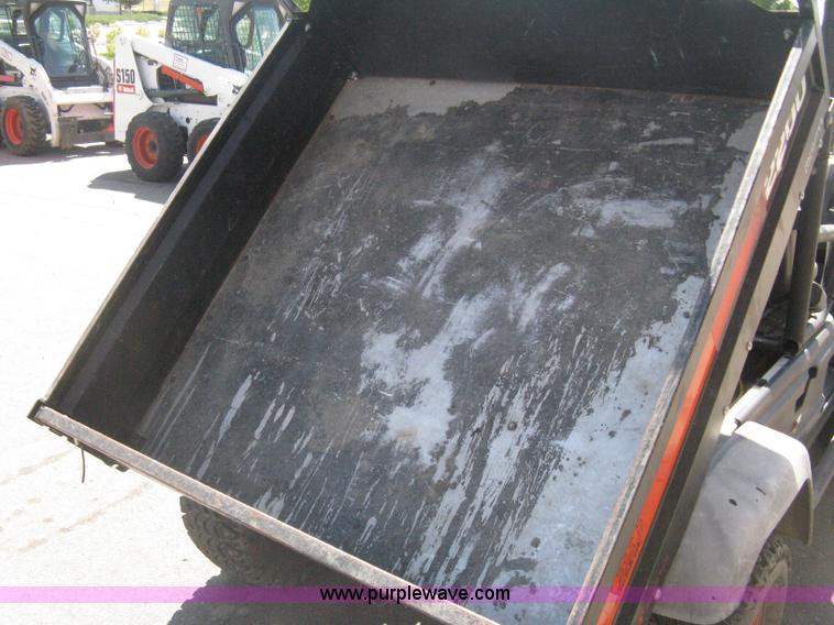 image for item B8102 2007 Bobcat 2200 utility vehicle