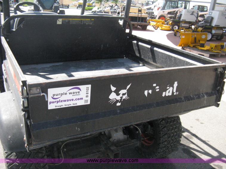 image for item B8102 2007 Bobcat 2200 utility vehicle