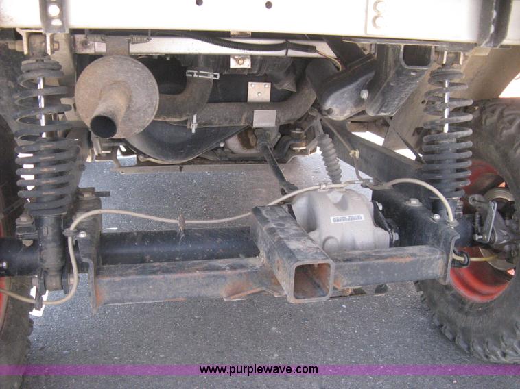 image for item B8102 2007 Bobcat 2200 utility vehicle