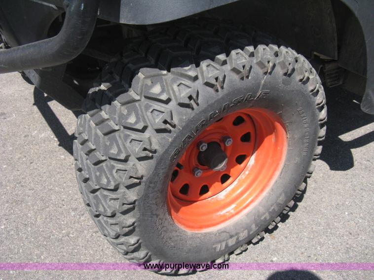 image for item B8102 2007 Bobcat 2200 utility vehicle