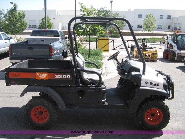 image for item B8103 2007 Bobcat 2200 utility vehicle