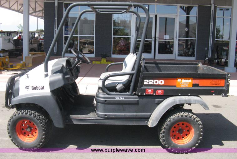 image for item B8103 2007 Bobcat 2200 utility vehicle