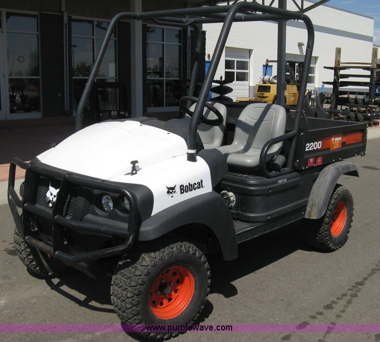 image for item B8103 2007 Bobcat 2200 utility vehicle