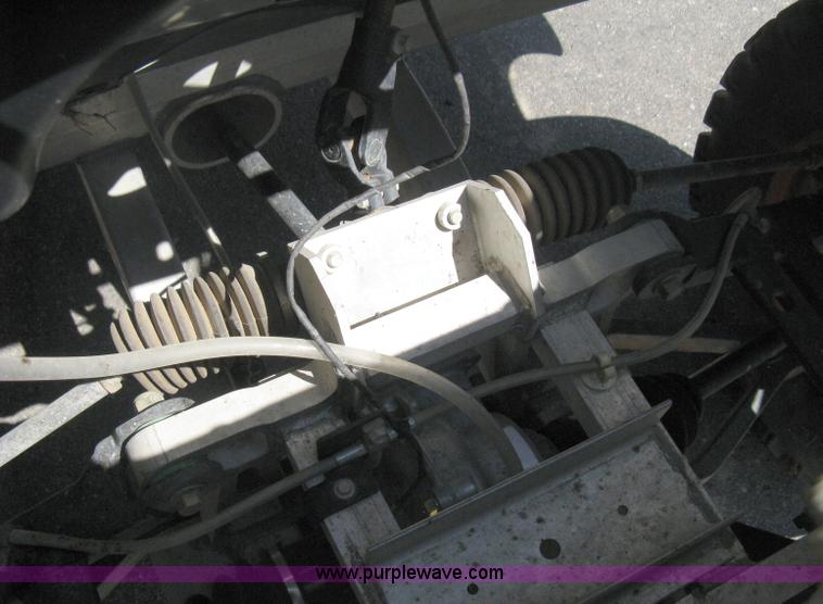 image for item B8103 2007 Bobcat 2200 utility vehicle