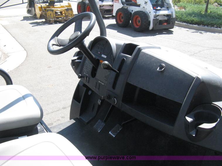 image for item B8103 2007 Bobcat 2200 utility vehicle