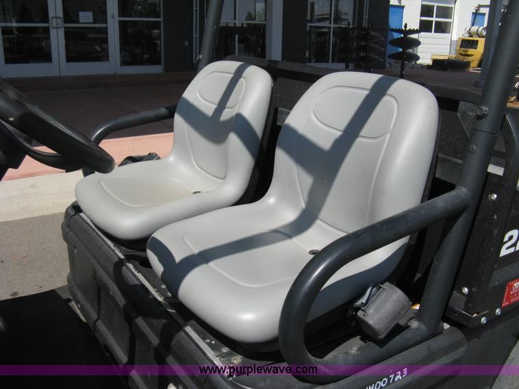 image for item B8103 2007 Bobcat 2200 utility vehicle