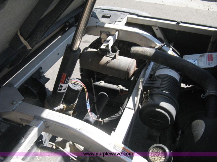 image for item B8103 2007 Bobcat 2200 utility vehicle