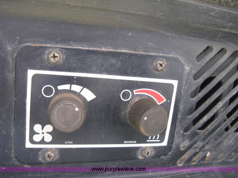 image for item B8106 1997 New Holland LX885 Turbo Super Boom skid steer