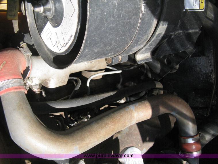 image for item B8106 1997 New Holland LX885 Turbo Super Boom skid steer