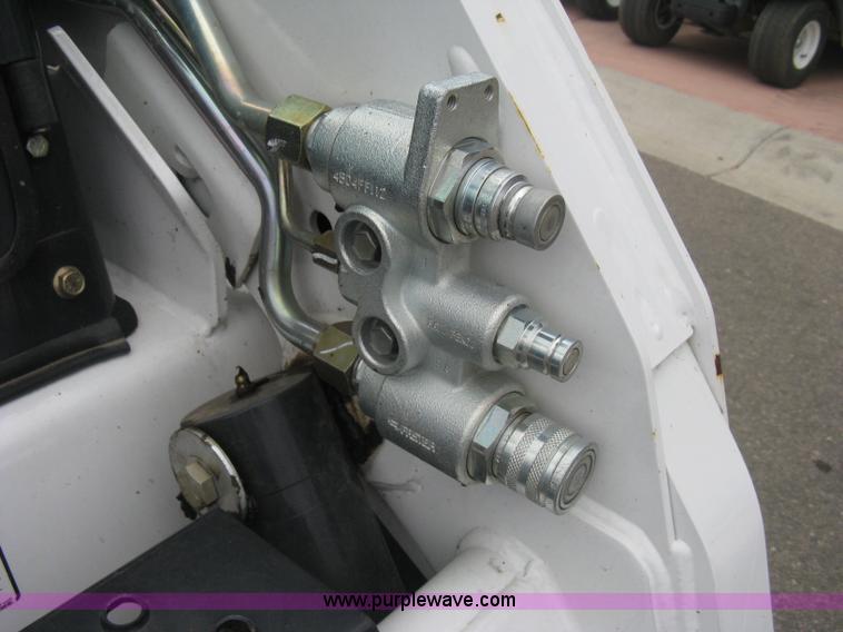 image for item B8107 2010 Bobcat S150 skid steer