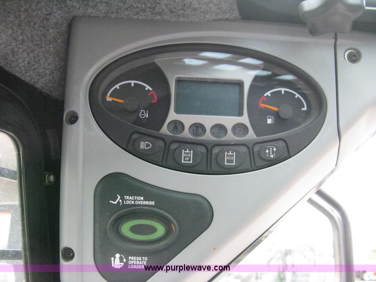 image for item B8107 2010 Bobcat S150 skid steer