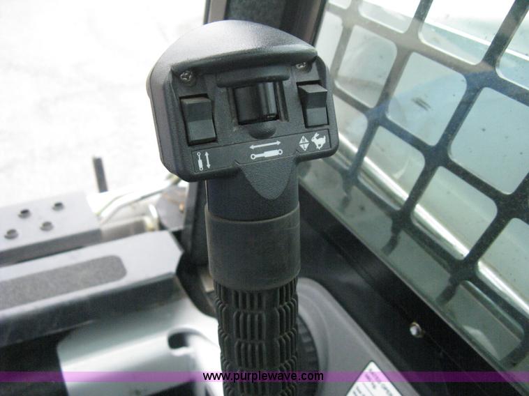 image for item B8107 2010 Bobcat S150 skid steer