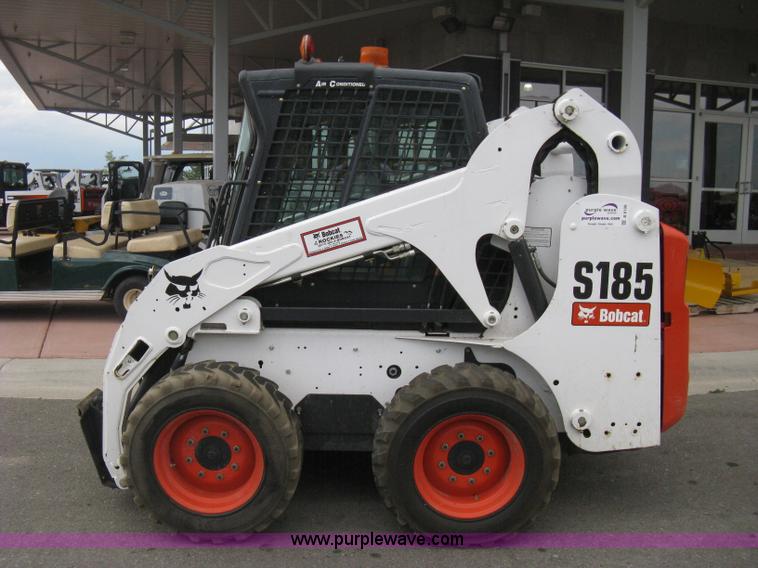 image for item B8108 2010 Bobcat S185 skid steer