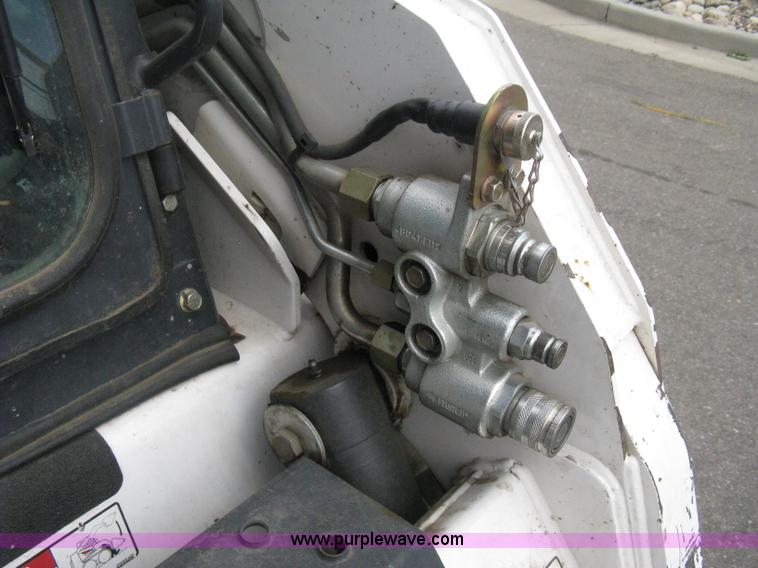 image for item B8108 2010 Bobcat S185 skid steer