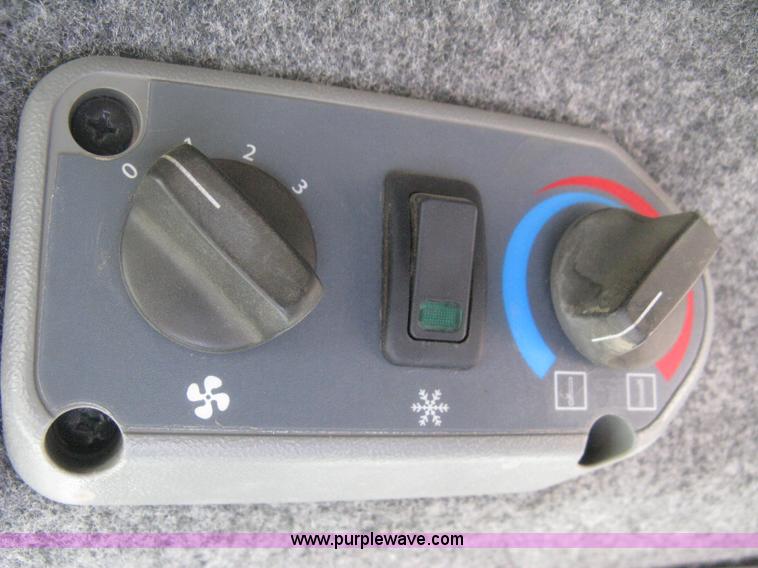 image for item B8108 2010 Bobcat S185 skid steer