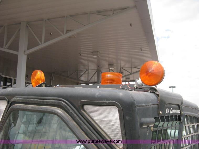 image for item B8108 2010 Bobcat S185 skid steer