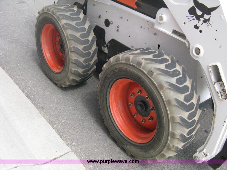 image for item B8108 2010 Bobcat S185 skid steer