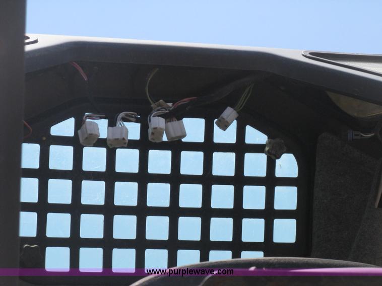 image for item B8122 2005 Bobcat T300 track skid steer