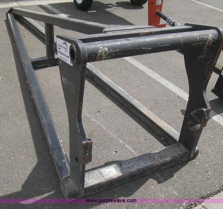 image for item B8125 2003 Bobcat 12 truss boom