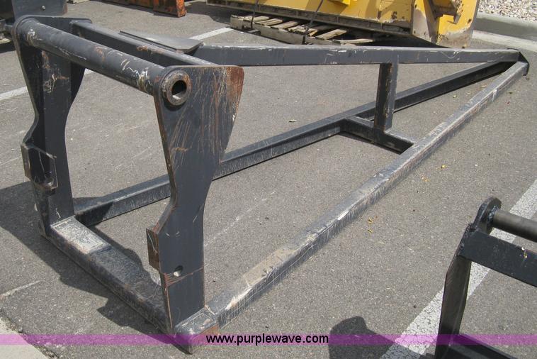 image for item B8125 2003 Bobcat 12 truss boom