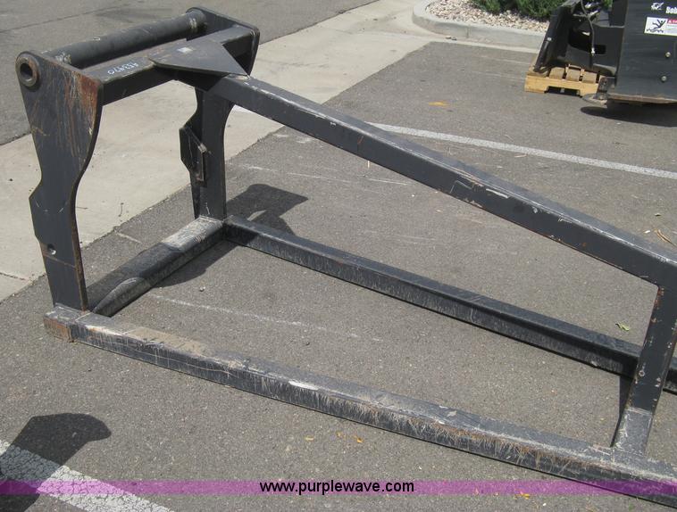 image for item B8125 2003 Bobcat 12 truss boom