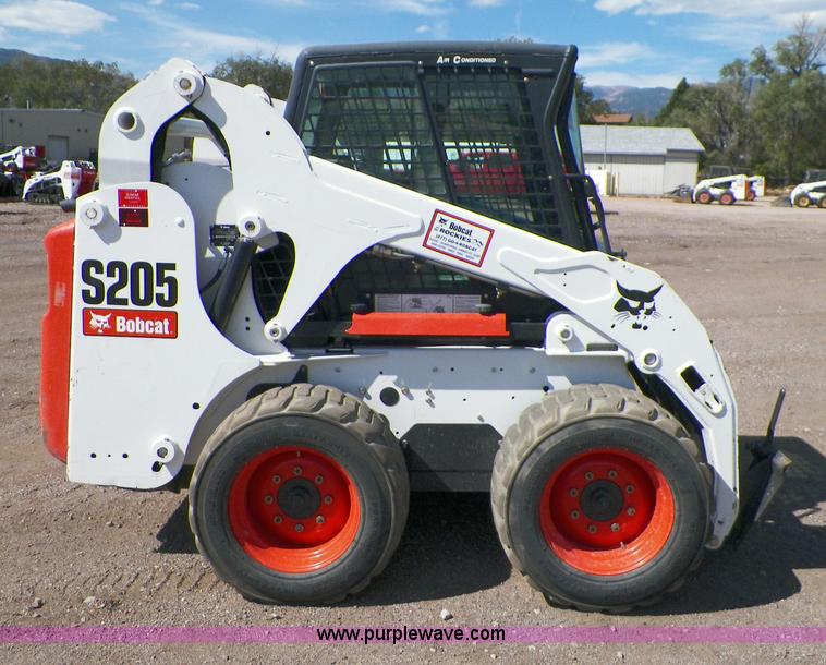 image for item B8310 2010 Bobcat S205 Turbo skid steer