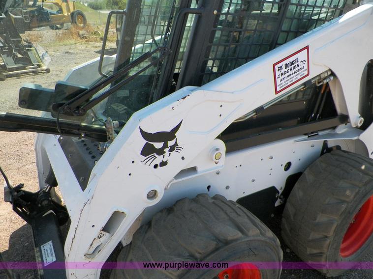 image for item B8310 2010 Bobcat S205 Turbo skid steer