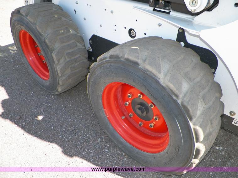 image for item B8310 2010 Bobcat S205 Turbo skid steer