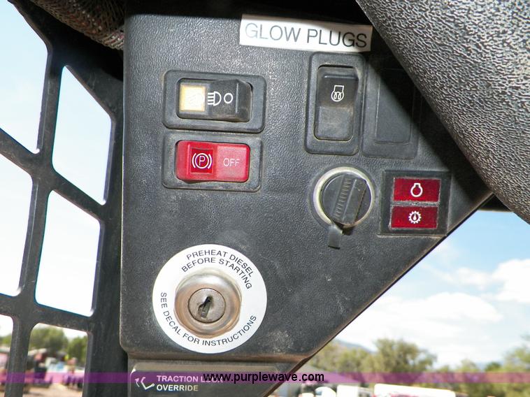 image for item B8311 2008 Bobcat 463 skid steer