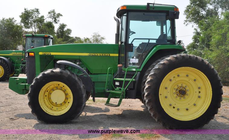 image for item A5984 1997 John Deere 8100 MFWD tractor
