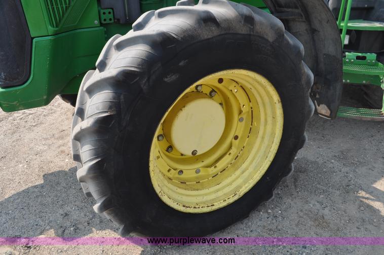 image for item A5984 1997 John Deere 8100 MFWD tractor