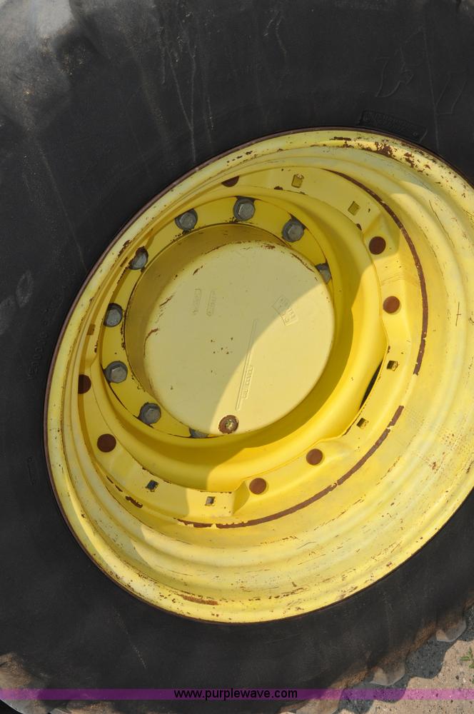 image for item A5984 1997 John Deere 8100 MFWD tractor