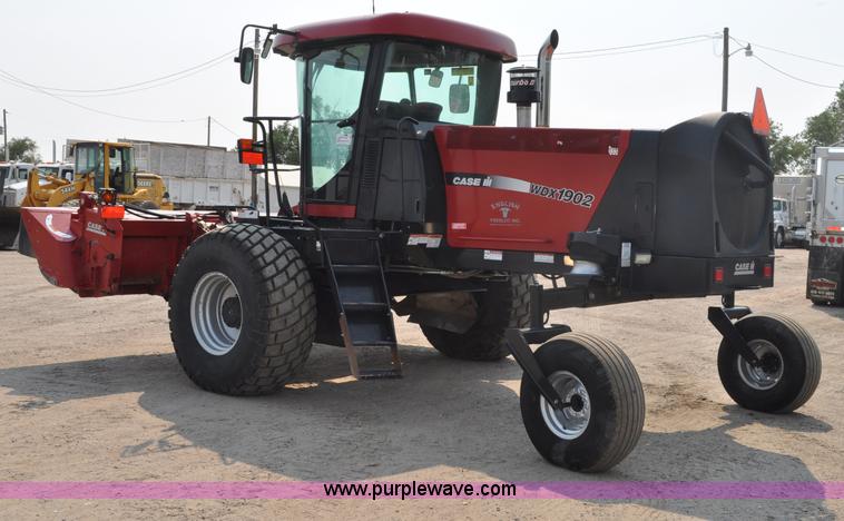 image for item A5985 Case IH WDX1902 self-propelled swather