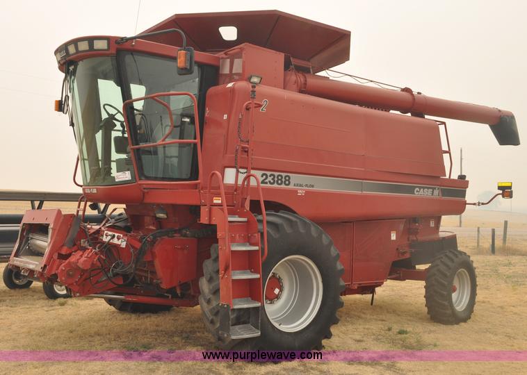 image for item A5989 2004 Case IH 2388 combine