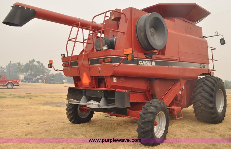 image for item A5989 2004 Case IH 2388 combine