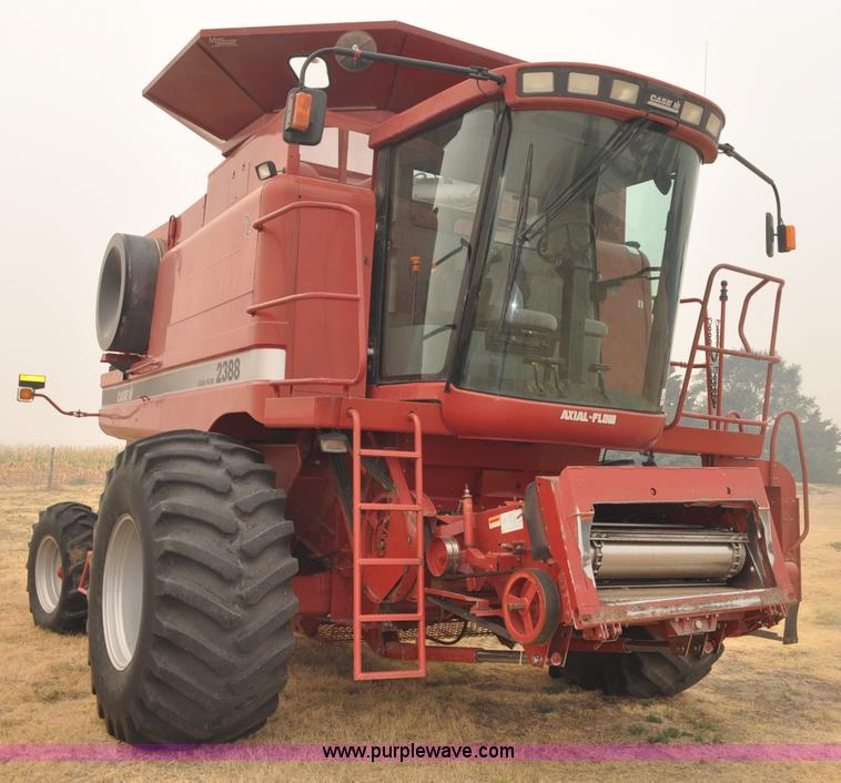 image for item A5989 2004 Case IH 2388 combine
