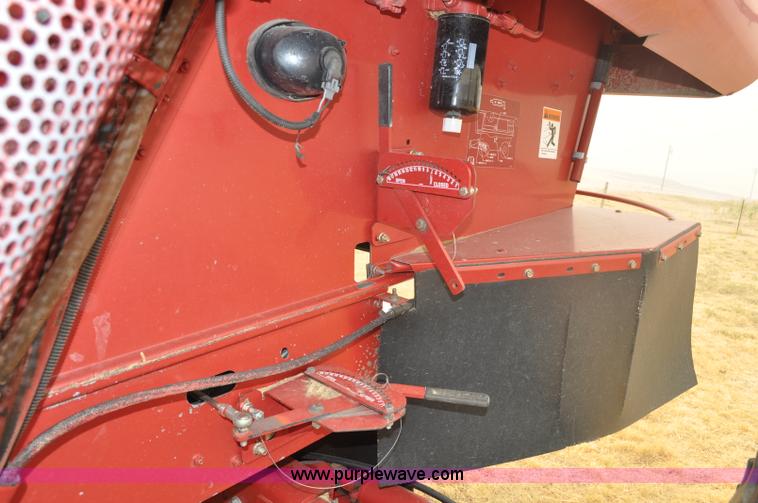 image for item A5989 2004 Case IH 2388 combine