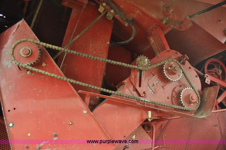 image for item A5989 2004 Case IH 2388 combine