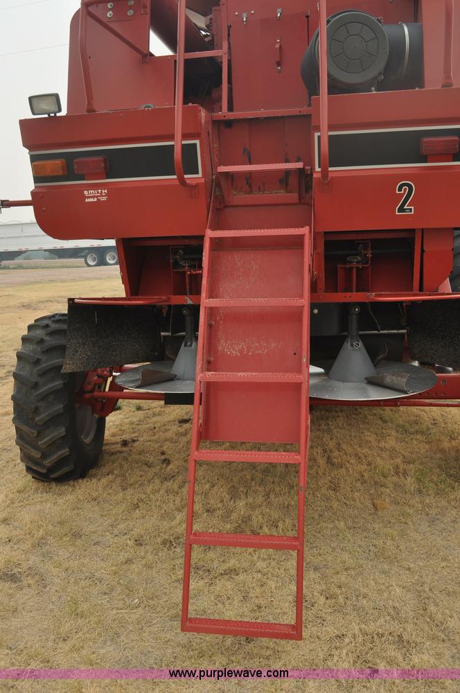 image for item A5989 2004 Case IH 2388 combine