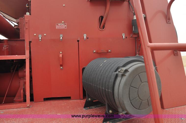 image for item A5989 2004 Case IH 2388 combine