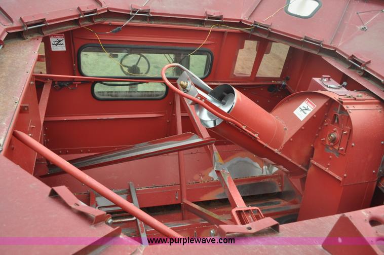 image for item A5989 2004 Case IH 2388 combine