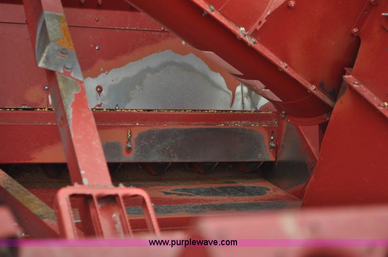 image for item A5989 2004 Case IH 2388 combine