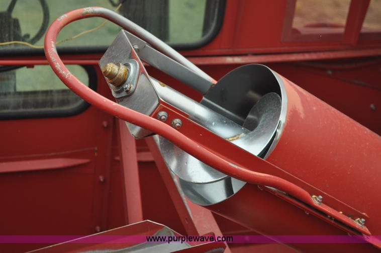 image for item A5989 2004 Case IH 2388 combine