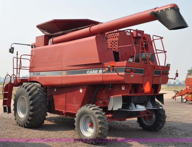 image for item A5991 2005 Case IH 2388 combine