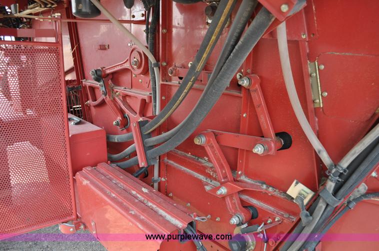 image for item A5991 2005 Case IH 2388 combine