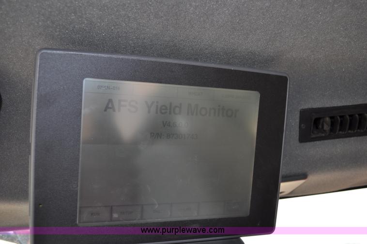 image for item A5991 2005 Case IH 2388 combine